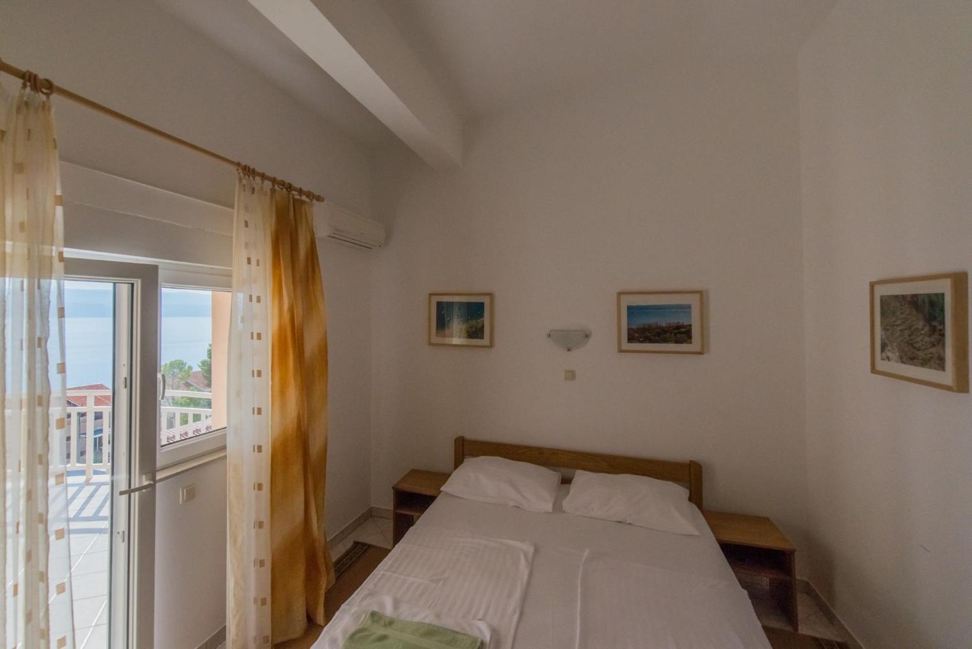 Bed And Breakfast Pero 3 Min Walk To The Beach Lokva Rogoznica Buitenkant foto