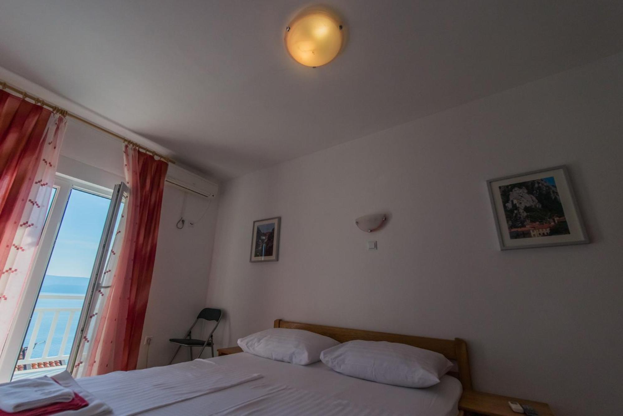 Bed And Breakfast Pero 3 Min Walk To The Beach Lokva Rogoznica Buitenkant foto