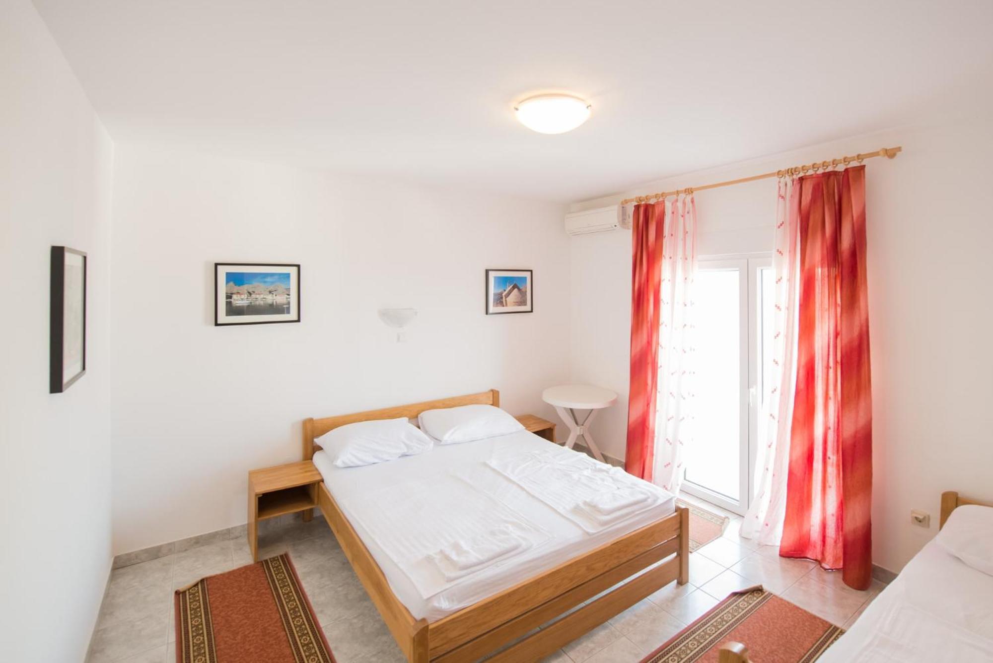 Bed And Breakfast Pero 3 Min Walk To The Beach Lokva Rogoznica Buitenkant foto